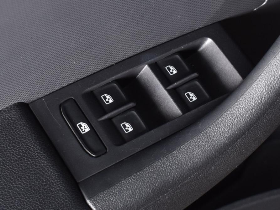 Volkswagen Polo VI Кемерово  - изображение 23