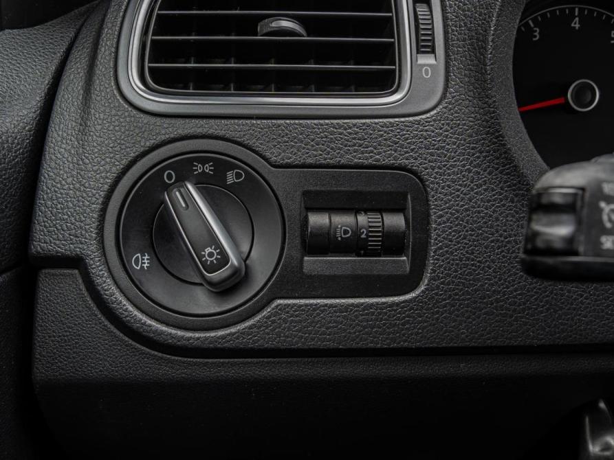 Volkswagen Polo V Рестайлинг Краснодар  - изображение 17