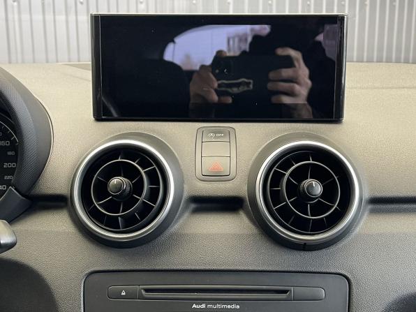 Audi A1 I (8X) с пробегом 2013 года, цена 897 000 рублей, 184245 км, хэтчбек, Автокод Объявления