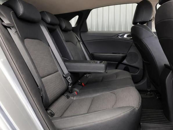 Kia Ceed III с пробегом 2019 года, цена 1 687 000 рублей, 122075 км, хэтчбек, Автокод Объявления
