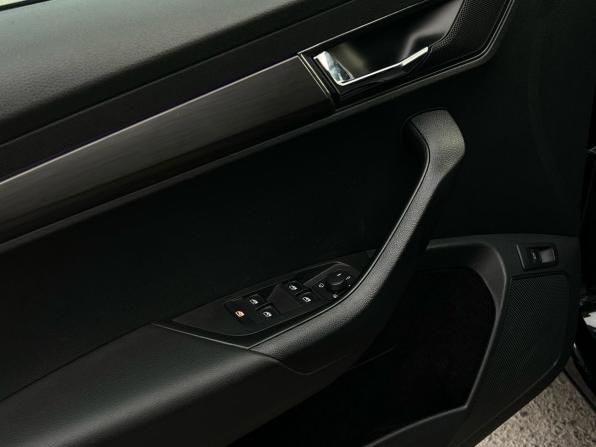 Skoda Karoq I с пробегом 2020 года, цена 2 720 000 рублей, 83449 км, внедорожник, Автокод Объявления