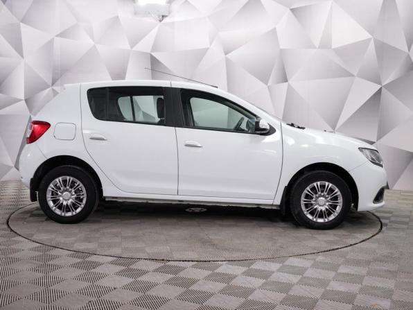 Renault Sandero II с пробегом 2017 года, цена 846 000 рублей, 150000 км, хэтчбек, Автокод Объявления