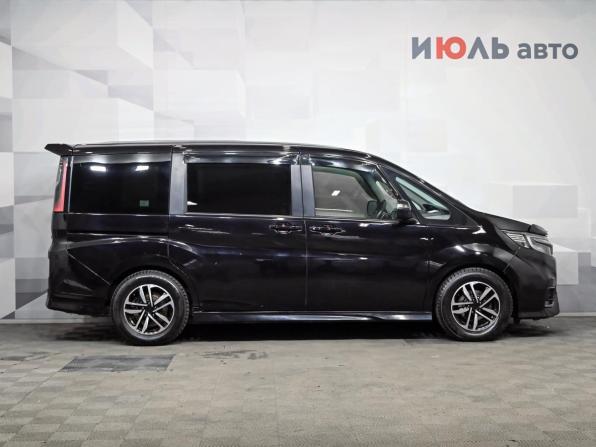 Honda Stepwgn V Рестайлинг с пробегом 2017 года, цена 2 300 000 рублей, 117098 км, минивэн, Автокод Объявления