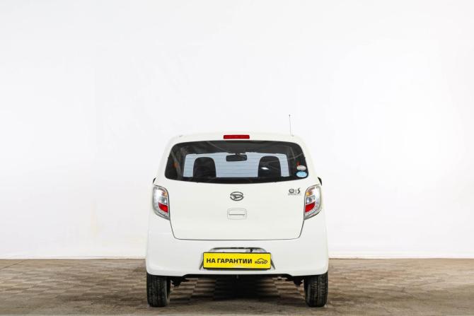 Daihatsu Mira e:S I Рестайлинг с пробегом 2015 года, цена 749 000 рублей, 113000 км, хэтчбек, Автокод Объявления