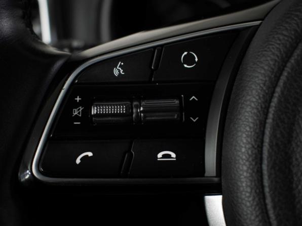 Kia Sportage IV Рестайлинг с пробегом 2019 года, цена 2 490 000 рублей, 38797 км, внедорожник, Автокод Объявления