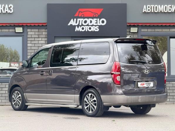 Hyundai Grand Starex I Рестайлинг 2 с пробегом 2019 года, цена 4 200 000 рублей, 63626 км, минивэн, Автокод Объявления