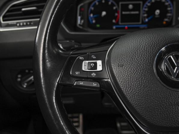 Volkswagen Tiguan II с пробегом 2019 года, цена 2 424 000 рублей, 146491 км, внедорожник, Автокод Объявления