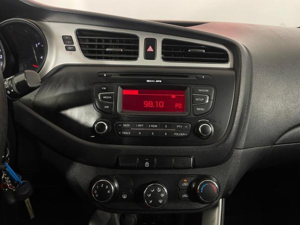 Kia Ceed II с пробегом 2014 года, цена 821 000 рублей, 157000 км, хэтчбек, Автокод Объявления