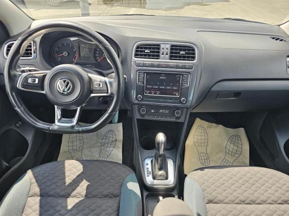 Volkswagen Polo V Рестайлинг с пробегом 2019 года, цена 1 249 995 рублей, 80179 км, седан, Автокод Объявления