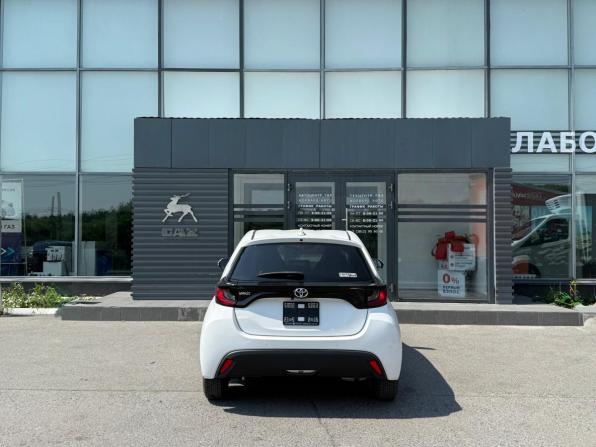 Toyota Yaris IV с пробегом 2021 года, цена 1 199 000 рублей, 31475 км, хэтчбек, Автокод Объявления