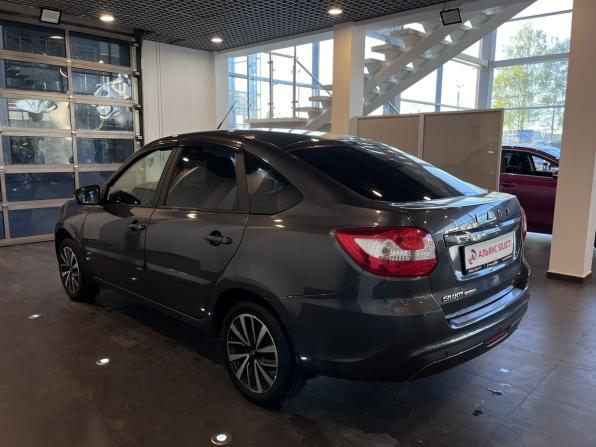 Lada (ВАЗ) Granta I Рестайлинг с пробегом 2022 года, цена 930 000 рублей, 58840 км, лифтбек, Автокод Объявления