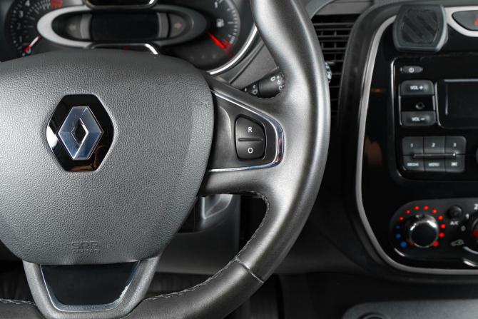 Renault Kaptur I с пробегом 2018 года, цена 1 379 000 рублей, 178300 км, внедорожник, Автокод Объявления