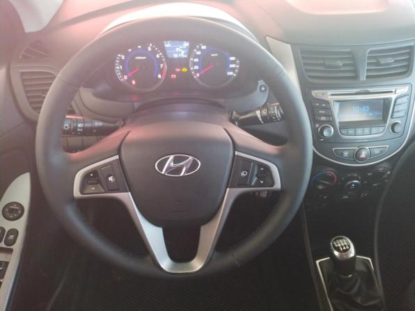 Hyundai Solaris I Рестайлинг с пробегом 2014 года, цена 789 000 рублей, 98500 км, седан, Автокод Объявления