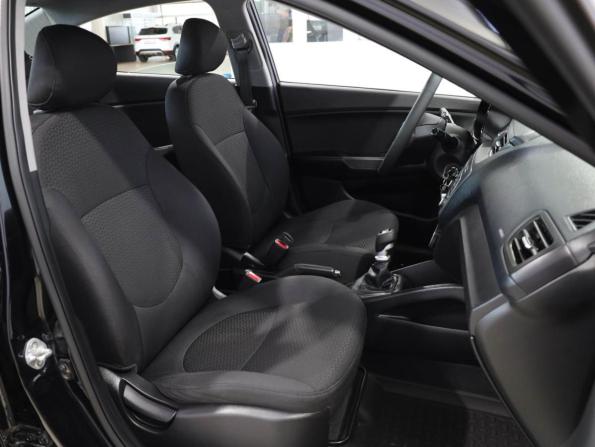 Kia Rio III Рестайлинг с пробегом 2017 года, цена 1 095 000 рублей, 172426 км, седан, Автокод Объявления