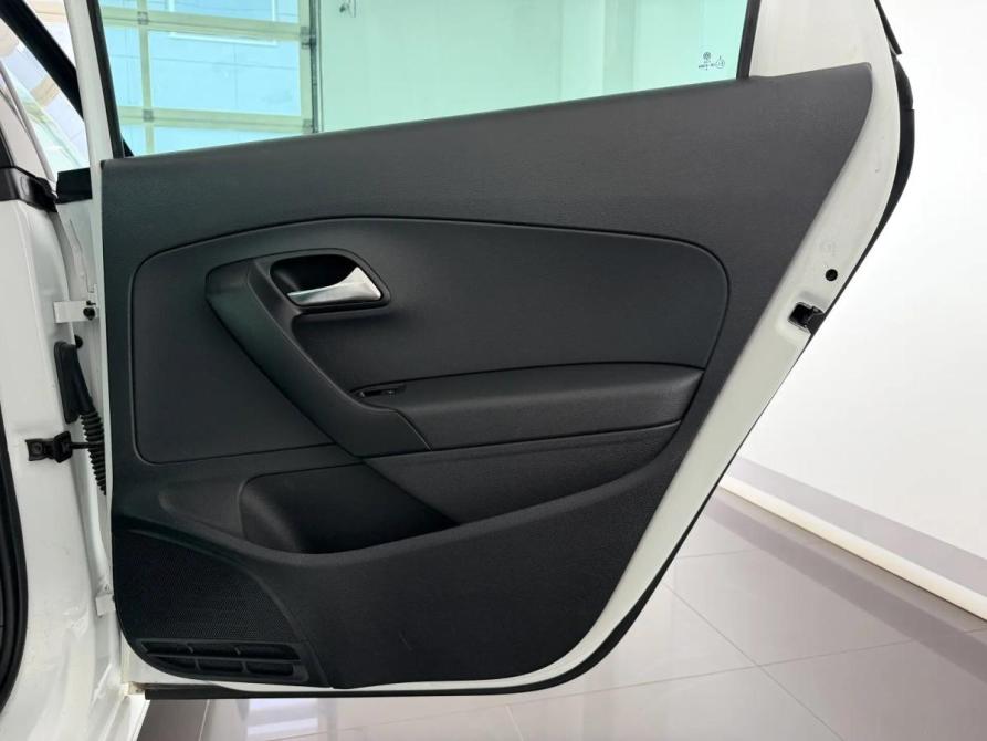 Volkswagen Polo V Рестайлинг Подольск  - изображение 14