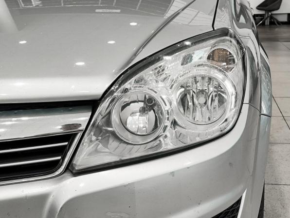 Opel Astra H Рестайлинг с пробегом 2012 года, цена 550 000 рублей, 202405 км, седан, Автокод Объявления
