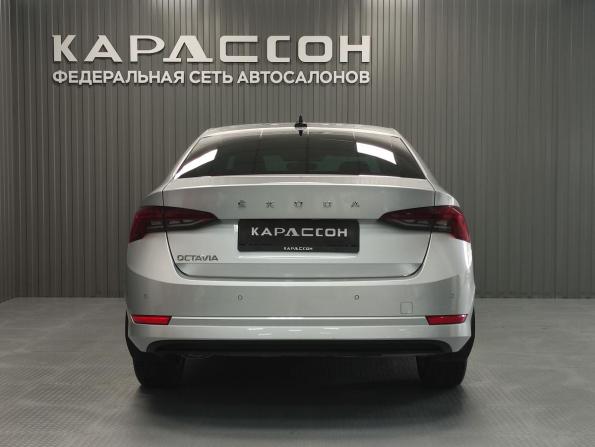 Skoda Octavia IV (A8) с пробегом 2021 года, цена 2 599 000 рублей, 98105 км, лифтбек, Автокод Объявления