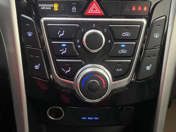 Hyundai i30 II с пробегом 2012 года, цена 985 000 рублей, 188205 км, хэтчбек, Автокод Объявления