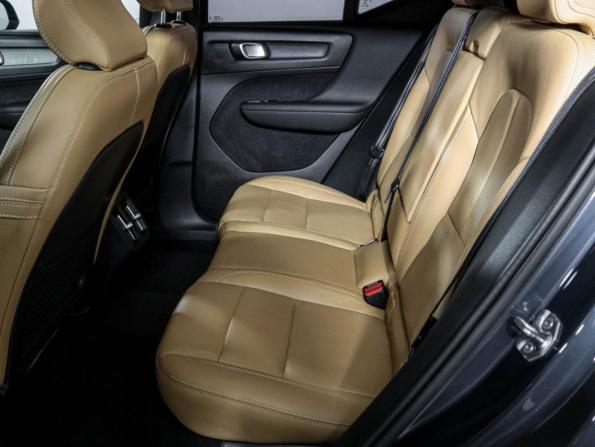 Volvo XC40 I с пробегом 2019 года, цена 3 525 000 рублей, 33001 км, внедорожник, Автокод Объявления