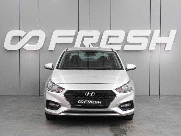 Hyundai Solaris II с пробегом 2017 года, цена 1 029 000 рублей, 165368 км, седан, Автокод Объявления