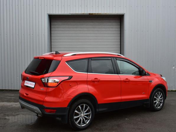 Ford Kuga II Рестайлинг с пробегом 2018 года, цена 1 499 000 рублей, 209000 км, внедорожник, Автокод Объявления