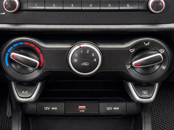 Kia Rio IV Рестайлинг с пробегом 2022 года, цена 1 797 000 рублей, 41736 км, хэтчбек, Автокод Объявления