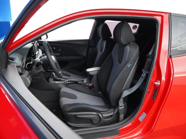 Hyundai Veloster II с пробегом 2018 года, цена 1 577 077 рублей, 153068 км, хэтчбек, Автокод Объявления