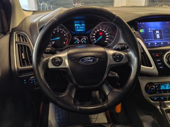 Ford Focus III с пробегом 2012 года, цена 599 000 рублей, 238810 км, хэтчбек, Автокод Объявления