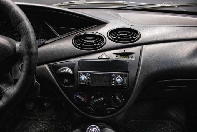 Ford Focus I Рестайлинг с пробегом 2004 года, цена 349 000 рублей, 174514 км, седан, Автокод Объявления