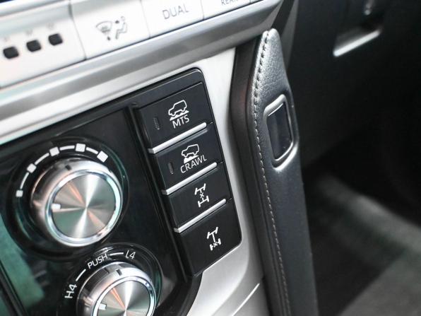 Toyota Land Cruiser Prado 150 Series Рестайлинг 3 с пробегом 2022 года, цена 6 499 900 рублей, 260000 км, внедорожник, Автокод Объявления