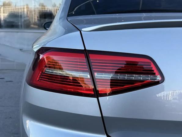 Volkswagen Passat B8 с пробегом 2015 года, цена 1 815 000 рублей, 101941 км, седан, Автокод Объявления