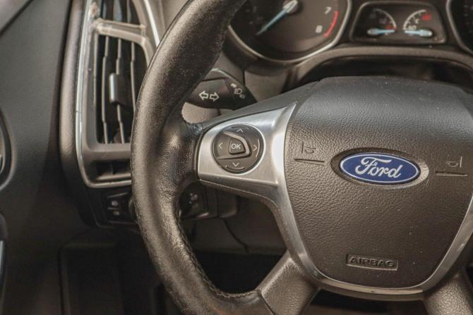 Ford Focus III с пробегом 2013 года, цена 859 000 рублей, 270000 км, хэтчбек, Автокод Объявления