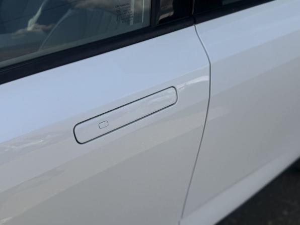 Changan Lamore с пробегом 2023 года, цена 1 825 000 рублей, 21575 км, седан, Автокод Объявления