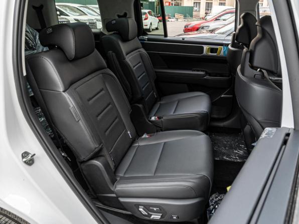 Hyundai Santa Fe V (MX5) с пробегом 2026 года, цена 5 630 000 рублей, 35 км, внедорожник, Автокод Объявления