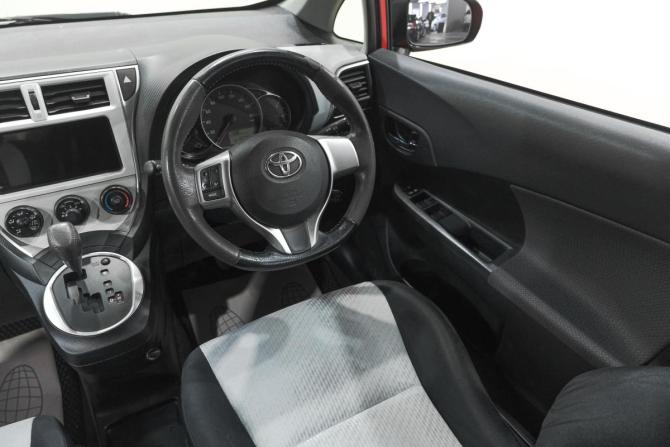 Toyota Ractis II с пробегом 2012 года, цена 849 000 рублей, 192000 км, хэтчбек, Автокод Объявления