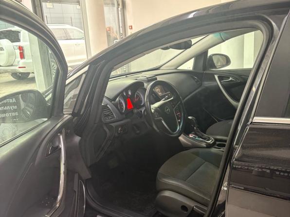 Opel Astra J с пробегом 2010 года, цена 650 000 рублей, 195600 км, хэтчбек, Автокод Объявления