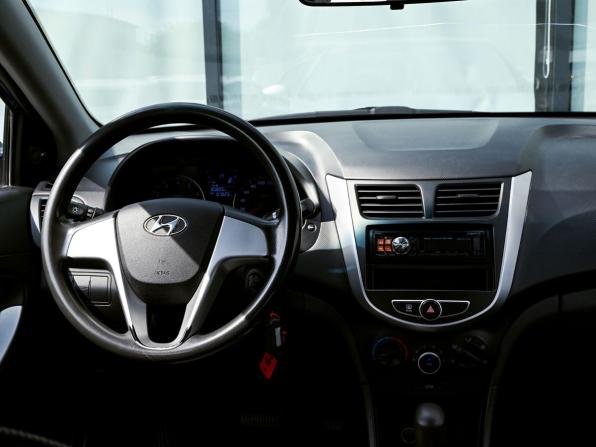 Hyundai Solaris I с пробегом 2013 года, цена 932 000 рублей, 87023 км, седан, Автокод Объявления
