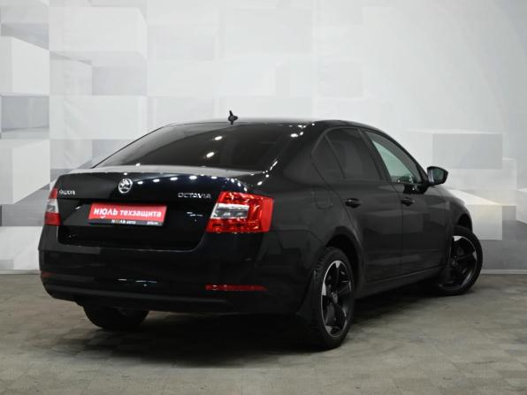 Skoda Octavia III (A7) Рестайлинг с пробегом 2018 года, цена 1 630 000 рублей, 129880 км, лифтбек, Автокод Объявления
