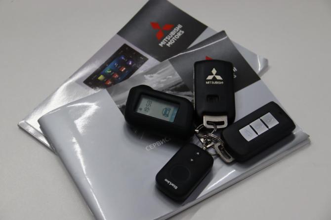 Mitsubishi Outlander III Рестайлинг 3 с пробегом 2019 года, цена 2 795 950 рублей, 116757 км, внедорожник, Автокод Объявления