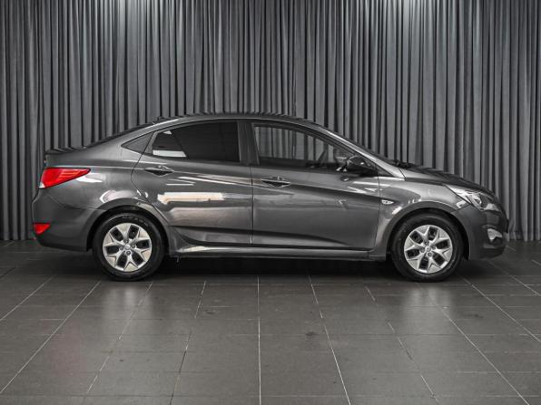 Hyundai Solaris I Рестайлинг с пробегом 2015 года, цена 1 055 000 рублей, 93095 км, седан, Автокод Объявления