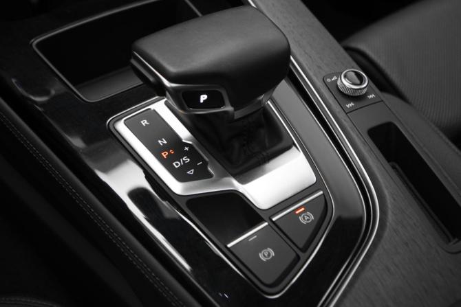 Audi A5 II (F5) Рестайлинг с пробегом 2023 года, цена 5 750 000 рублей, 24589 км, лифтбек, Автокод Объявления