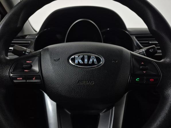 Kia Rio III с пробегом 2013 года, цена 820 000 рублей, 130300 км, седан, Автокод Объявления