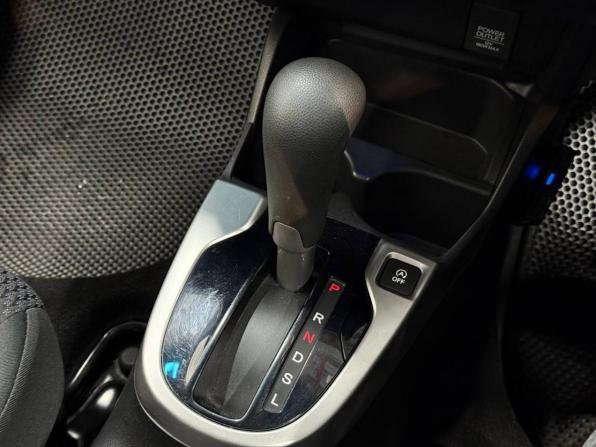 Honda Fit III Рестайлинг с пробегом 2018 года, цена 1 195 000 рублей, 88153 км, хэтчбек, Автокод Объявления