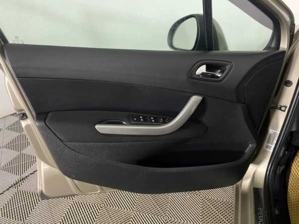 Peugeot 408 I с пробегом 2013 года, цена 529 000 рублей, 110000 км, седан, Автокод Объявления