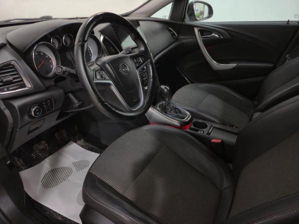 Opel Astra J с пробегом 2011 года, цена 590 000 рублей, 233364 км, хэтчбек, Автокод Объявления