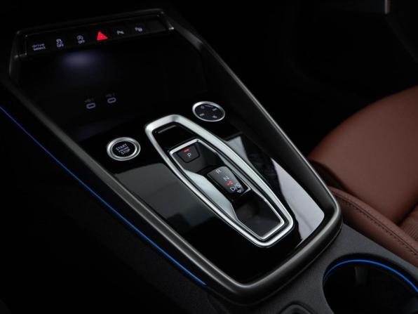 Audi A3 IV (8Y) Рестайлинг с пробегом 2025 года, цена 4 095 055 рублей, 24 км, хэтчбек, Автокод Объявления