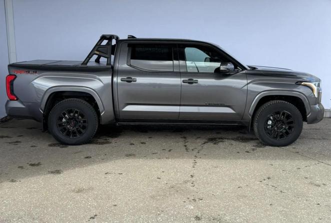 Toyota Tundra III с пробегом 2023 года, цена 7 990 000 рублей, 54309 км, offers.body_type.unknown, Автокод Объявления