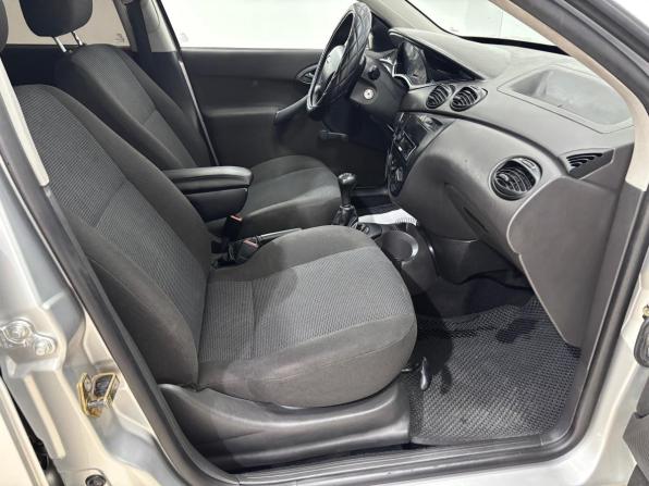 Ford Focus I Рестайлинг с пробегом 2004 года, цена 370 000 рублей, 302660 км, седан, Автокод Объявления