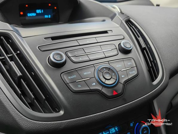 Ford Kuga II Рестайлинг с пробегом 2017 года, цена 1 748 000 рублей, 106000 км, внедорожник, Автокод Объявления