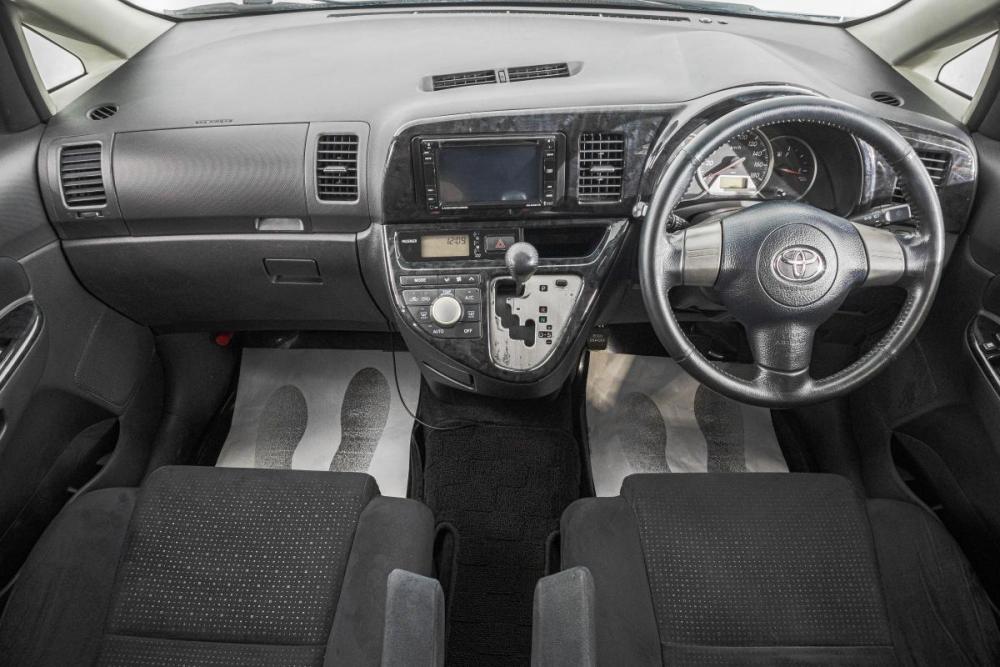 Toyota Wish I Рестайлинг Барнаул  - изображение 8